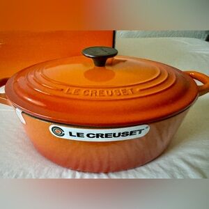 NEW Le Creuset 5-Quart Signature Enameled Cast Iron Oval Dutch Oven with Lid